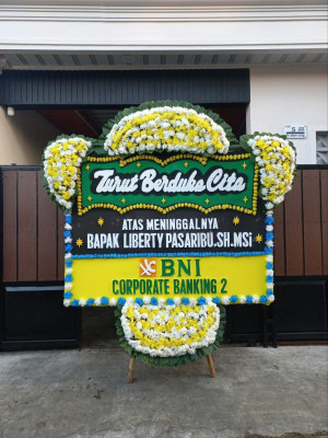 Papan Bunga Duka di Eipumek