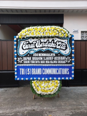 Papan Bunga Duka di Eipumek